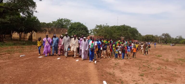 Kénédougou/Sport : Une ONG encourage la population de Koloko à promouvoir la marche