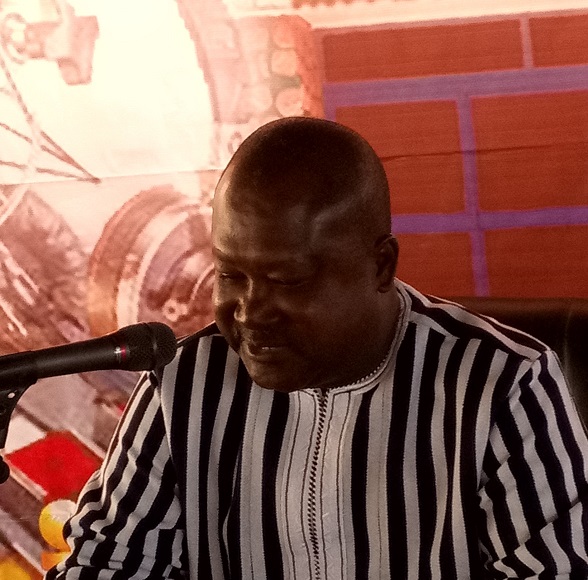 Burkina : «Le département de la défense n’est pas la chasse gardée des militaires» (ministre Bouda)