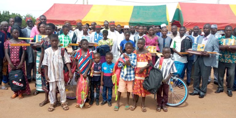 Excellence à l’école primaire: Les lauréats de Kongoussi primés