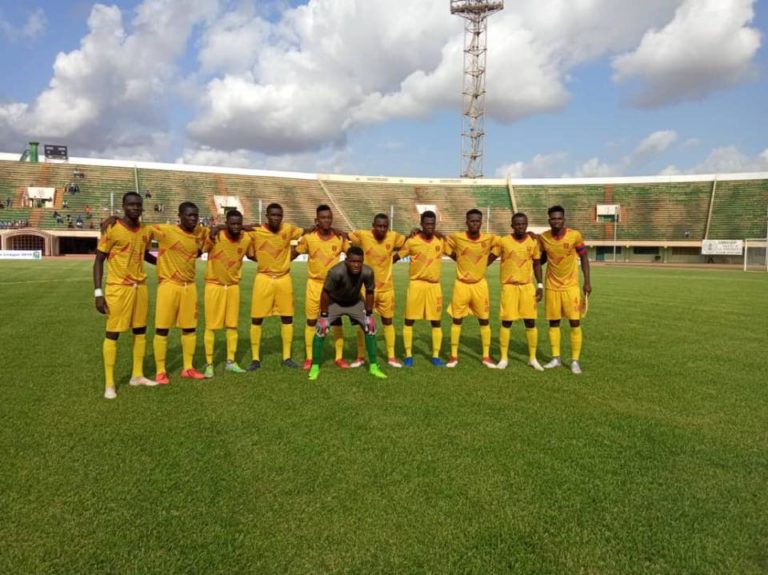 Le leader Rahimo chute face à Salitas (3-0) mais garde son fauteuil