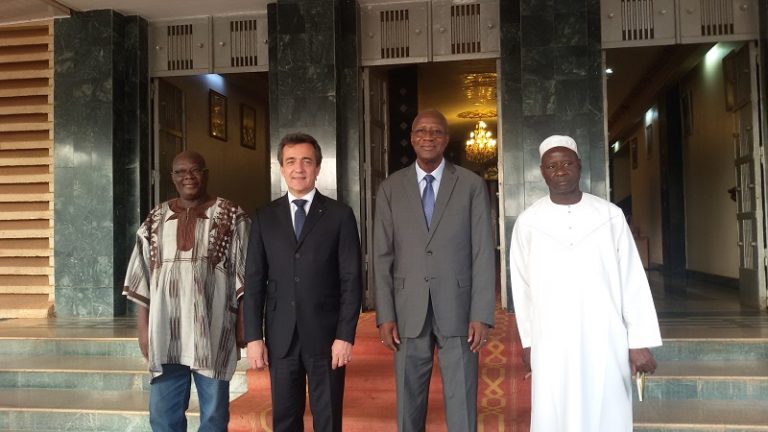 La France et le Burkina doivent « travailler main dans la main » (ambassadeur)