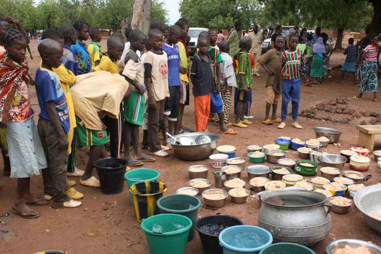 Burkina: Le gouvernement appelle à soutenir l&rsquo;alimentation des scolaires