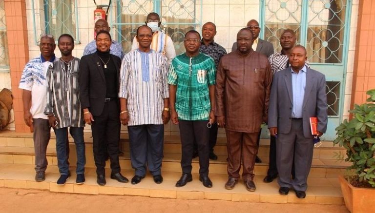 Burkina/Presse privé: Le ministre de la Communication chez des pionniers pour des «orientations et éclairages»