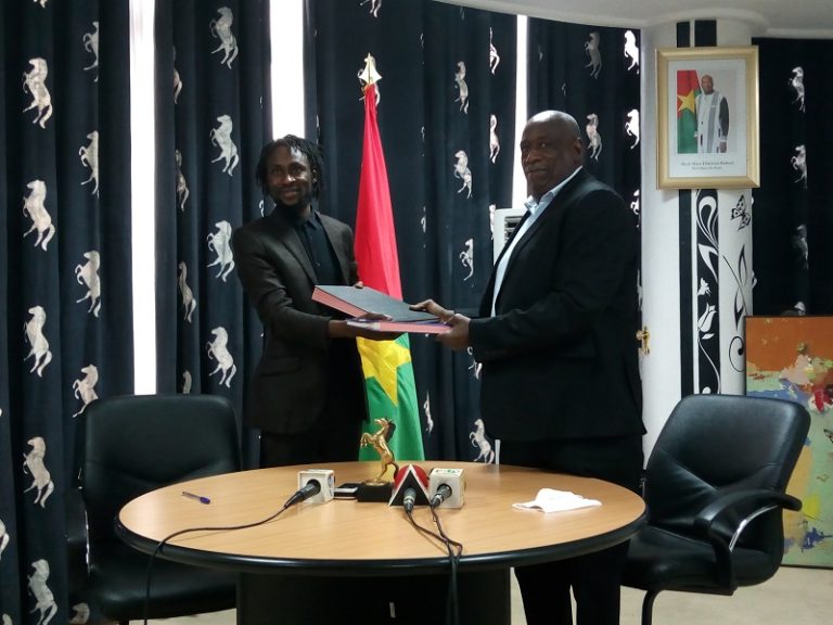 Organisation des voyages des Etalons : un partenariat scellé entre le ministère des sports et PNP Sport consulting SARL