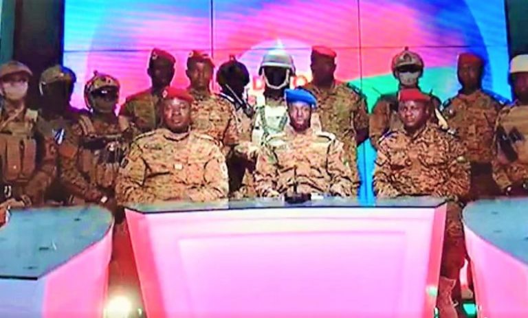 Burkina/Coup d’Etat: L’Unité d’action syndicale invite  à la vigilance