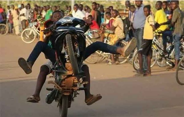 Burkina/Demi-finale CAN2021: Les polices municipale et nationale invitent les usagers à éviter les acrobaties