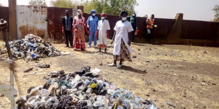  CMA de Yako : Le personnel lance une opération zéro sachet plastique