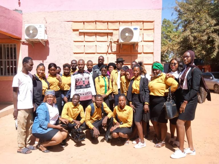 Des étudiants en journalisme visitent l’Agence d’information du Burkina