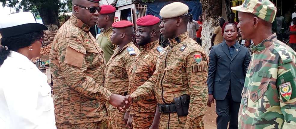 Sortie des élèves officiers :  Le président du Faso Paul-Henri Sandaogo Damiba est arrivé à Pô 
