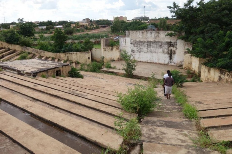 Burkina : Le mythique théâtre Désiré Bonogo va enfin être réhabilité d’ici à fin octobre