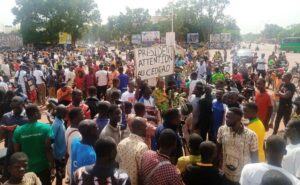 Bobo-Dioulasso : des manifestants exigent le maintien du capitaine Ibrahim Traoré au pouvoir