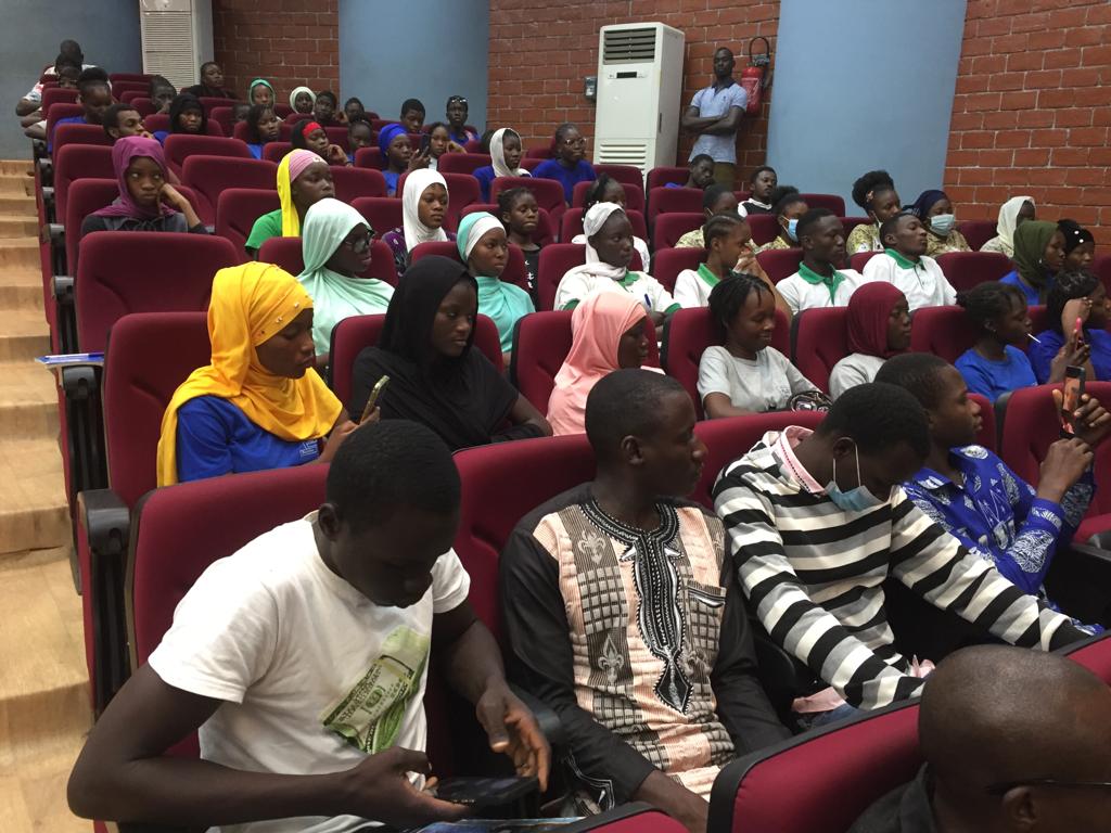 Burkina : Une tournée éducative pour promouvoir le leadership au sein des jeunes