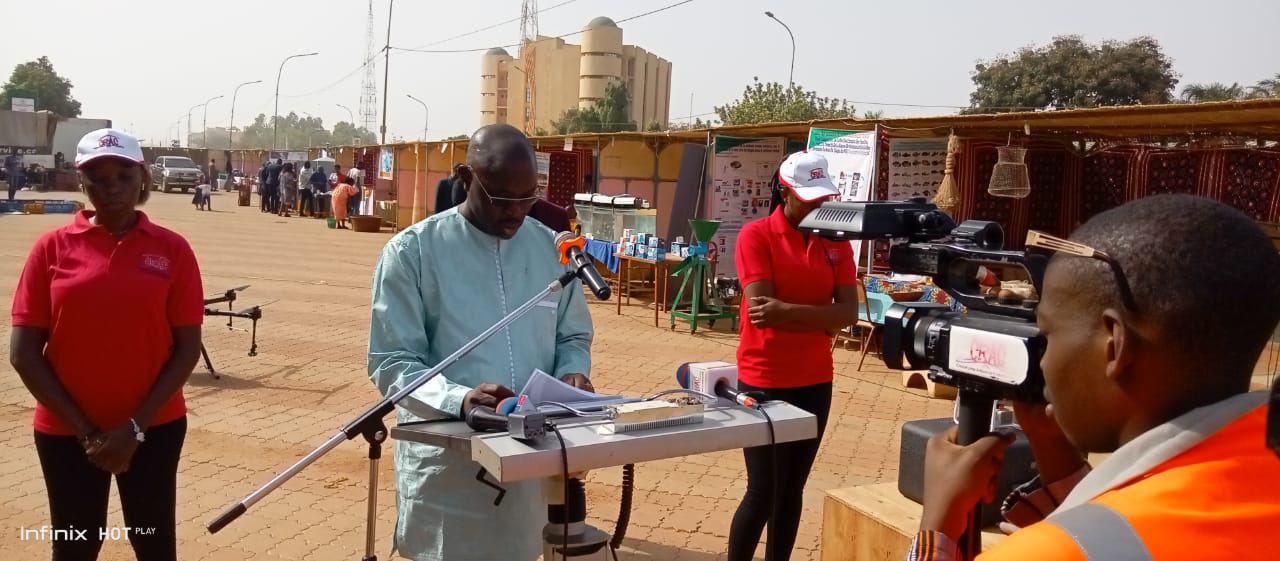 Burkina : Remise de drones d’une valeur de 230 millions F CFA pour moderniser l’agriculture