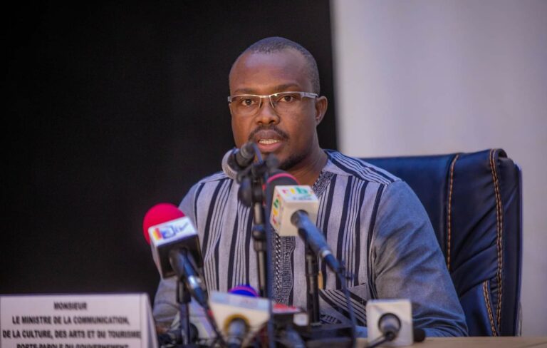 Le Burkina Faso compte 2 millions d’utilisateurs actifs sur Facebook et  seulement 46 mille sur Twitter (ministre)