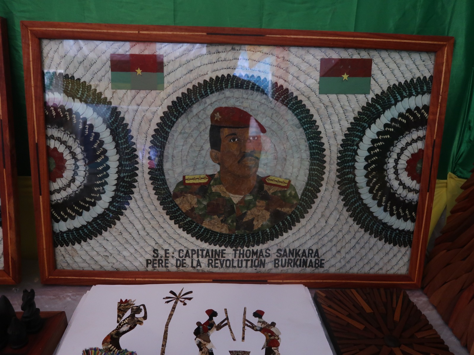 Burkina : Des portraits des présidents Thomas Sankara et Ibrahim Traoré exposés au SIAO