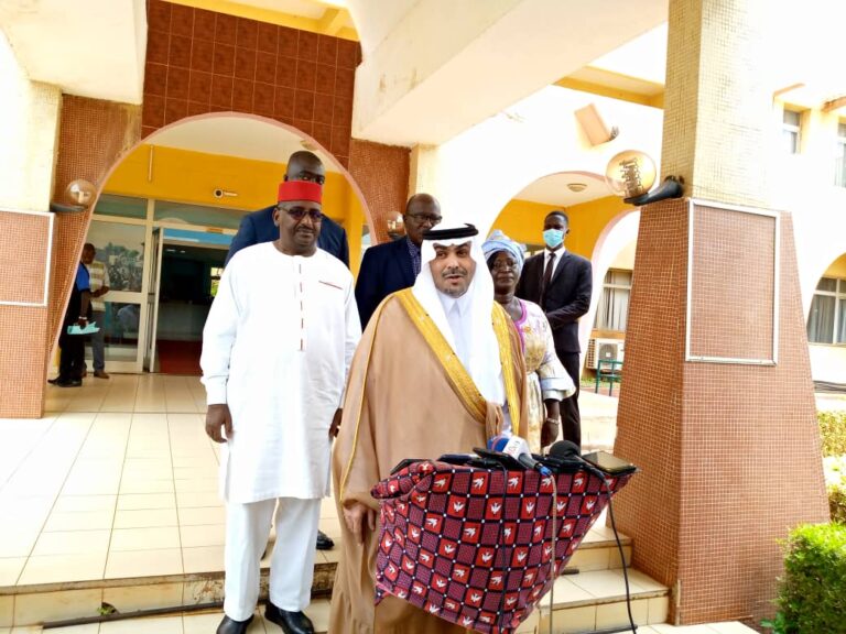 L’Arabie Saoudite organise des opérations gratuites de pathologies cardiaques pour les Burkina