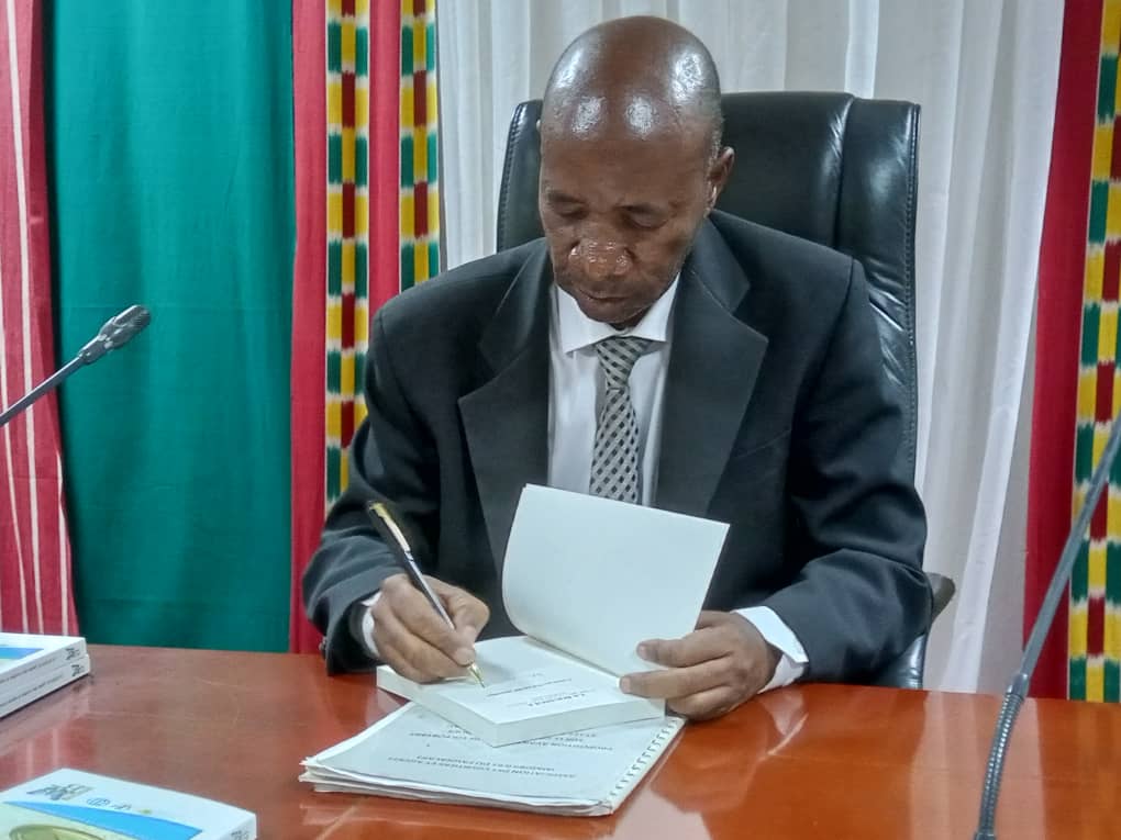 Burkina Dedication of a work to guide real estate agents to greater
