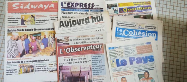  Citoyenneté, coopération et don de matériel militaire en couverture des journaux burkinabè