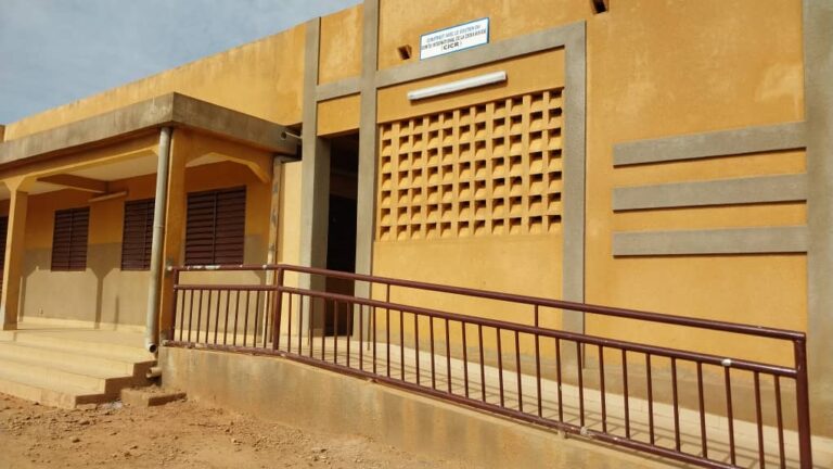 Le CICR offre des infrastructures et du matériel sanitaires dans le Sanmentenga