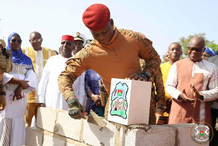 Centre hospitalier régional universitaire de Gaoua : le Chef de l’Etat lance les travaux de construction