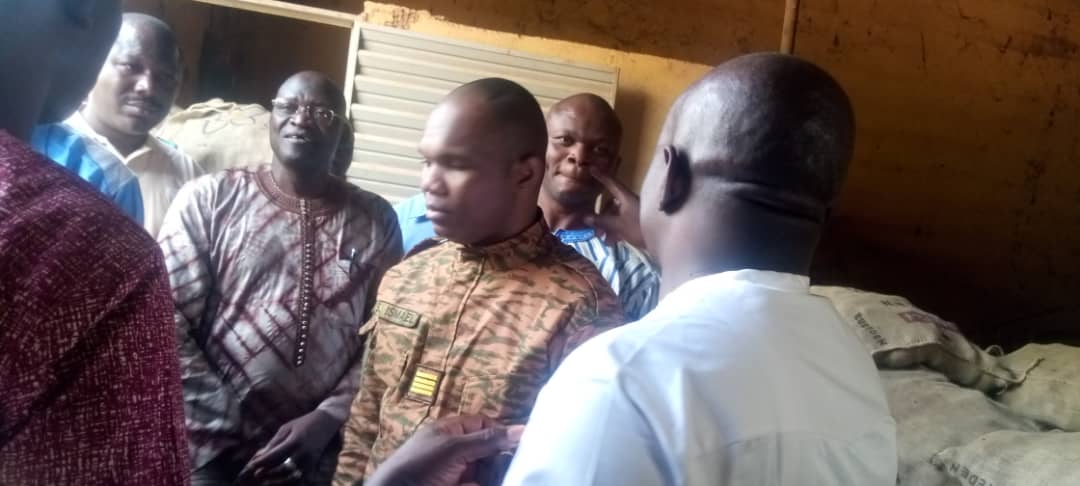 Le ministre Ismaël Sombié dote les producteurs de Yako de semences subventionnées de pomme de terre