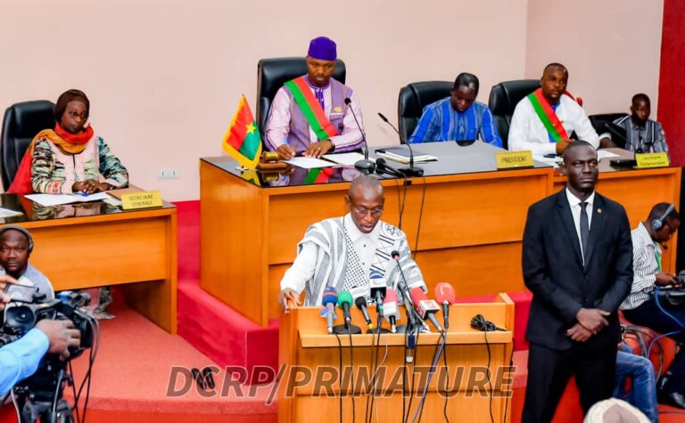 Burkina :Le Premier ministre décrète  » des journées d’ engagements patriotiques »