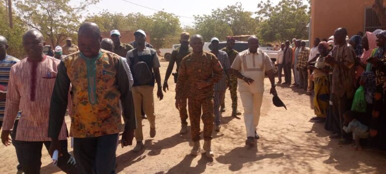 Passoré : Au moins 770 producteurs et maraîchers reçoivent des semences subventionnées par l&rsquo;État burkinabè.