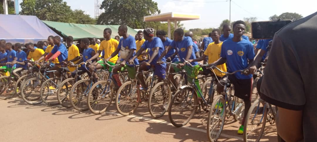 Orodara/cyclisme : Mamadou Ballo (hommes) et Honorine Baro remportent la 3e édition du « Coup de pédale de la jeunesse de Orodara »