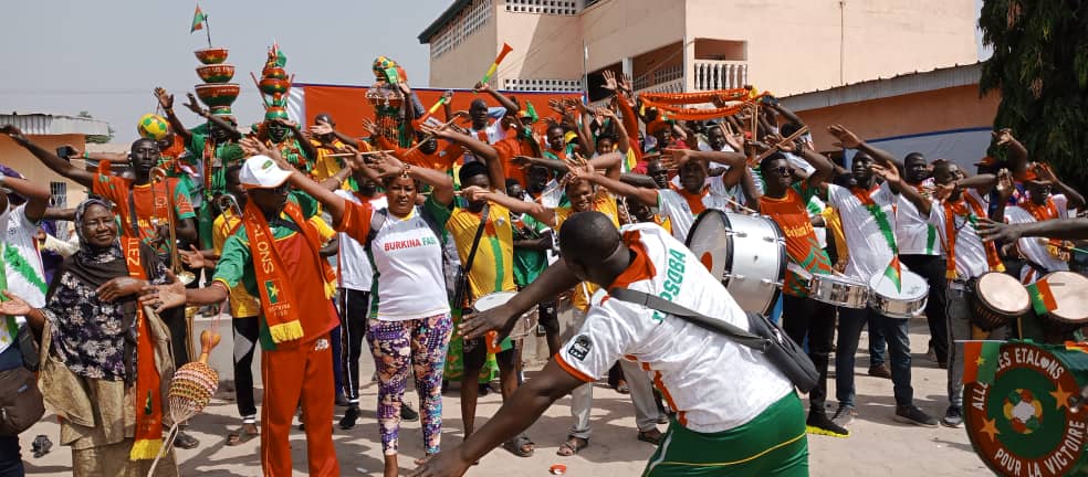 Les supporters burkinabè prêts à « bombarder » samedi au stade de la paix