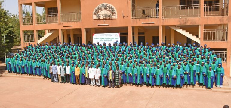 Retro Education 2023 : Visite historique du président de la Transition à l’université Joseph Ki-Zerbo et lancement de la toge Unique en Faso Danfani
