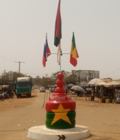 Bazèga : La veille citoyenne inaugure le « Rond-point Ibrahim Traoré »