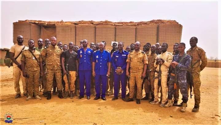 Burkina: CEMGN inquires about the concerns of the gendarmerie detachment of the Nakambé bridge. Burkina: CEMGN inquires about the concerns of the gendarmerie detachment of the Nakambé bridge.