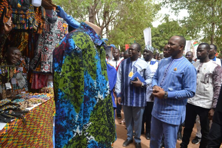 Houet/SNC 2024 : Le président de l’ALT à la foire artisanale et commerciale