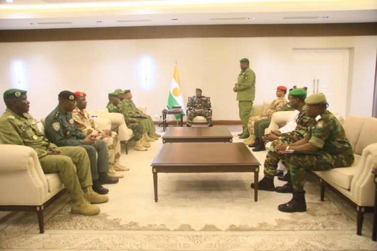 Niger : Les gouverneurs de régions rendent compte des 10 mois de leur gestion au président Tiani