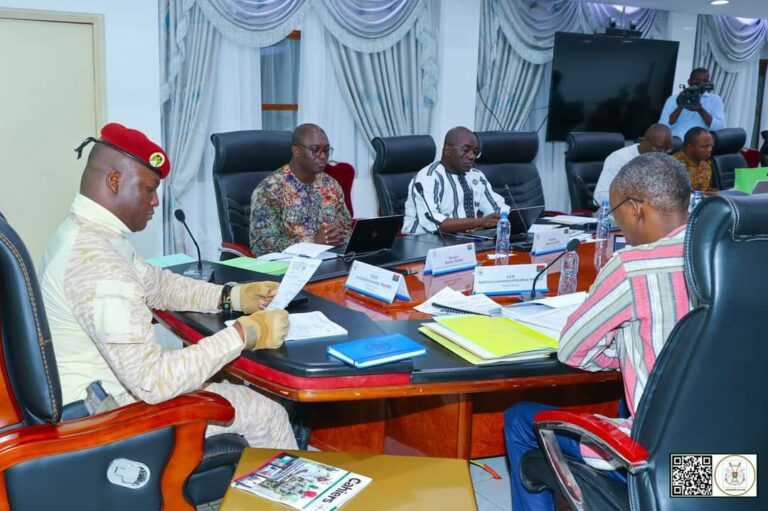 Burkina : Le gouvernement reconnaît la qualité de pupilles de la Nation à 63 enfants orphelins des FDS