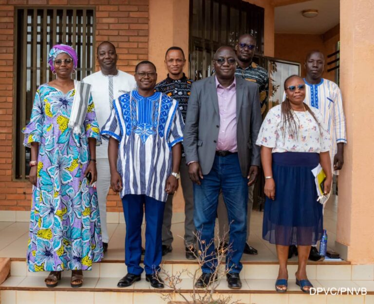 Burkina : Le Programme national de volontariat et le Fonds national de l&rsquo;éducation non formelle veulent nouer un partenariat