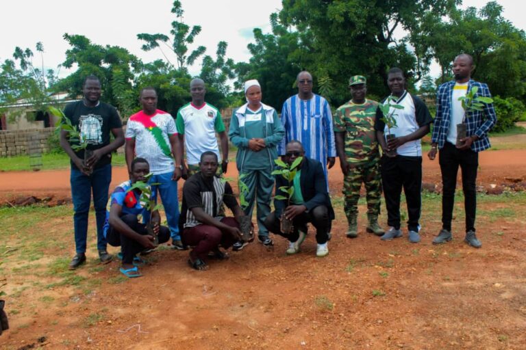 Balé : L’AICB offre plus de 1000 plants