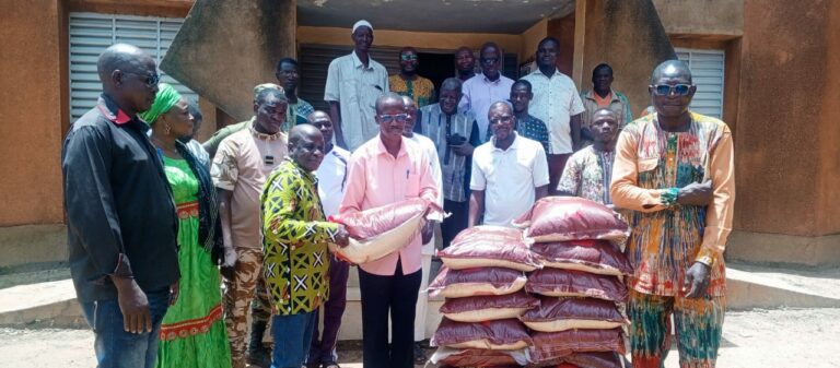 BALE : L’AJFAD offre 300 mille et une demi tonne de riz aux forces combattantes de Poura et Fara