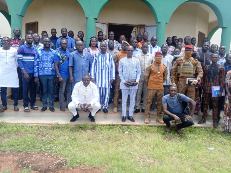 Rentrée scolaire 2024-2025 dans les Banwa:le Haut Commissaire échange avec les acteurs de l&rsquo;éducation