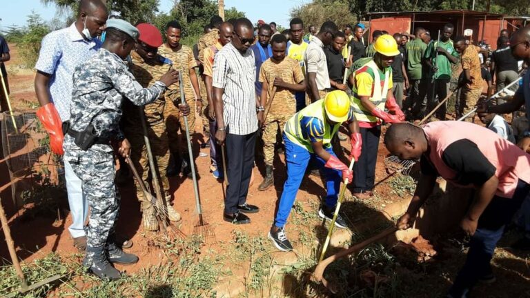 Yatenga/Journées d’engagement patriotique : Les forces vives de Ouahigouya assainissent les artères de la ville 