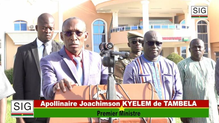 « Nous avons chanté l’hymne de la révolution pour montrer que le jour éclaire de nouveau le Burkina », Premier ministre