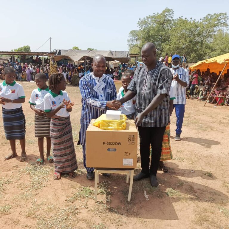 Excellence scolaire : La commune de Léo reconnait le mérite des meilleurs élèves et enseignants