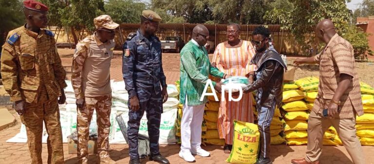 Yatenga/Saaga Tour : L&rsquo;artiste-musicien Dez Altino solidaire des veuves et orphelins des FDS