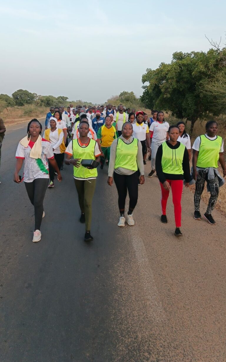 Manga : des citoyens créent un club de marche pour promouvoir le sport et la cohésion sociale