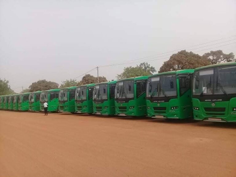 Burkina : Le gouvernement va acquérir 500 bus pour faciliter la mobilité des citoyens