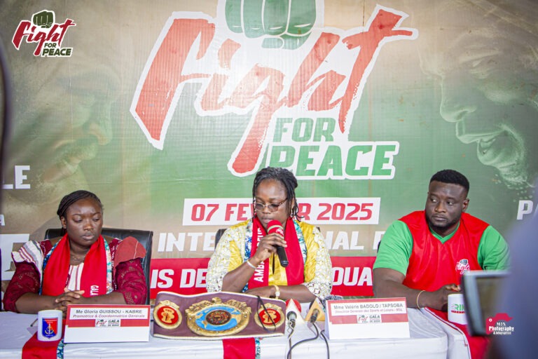 Boxe : Napaongo contre Moreno, un combat inédit pour la paix à Ouagadougou