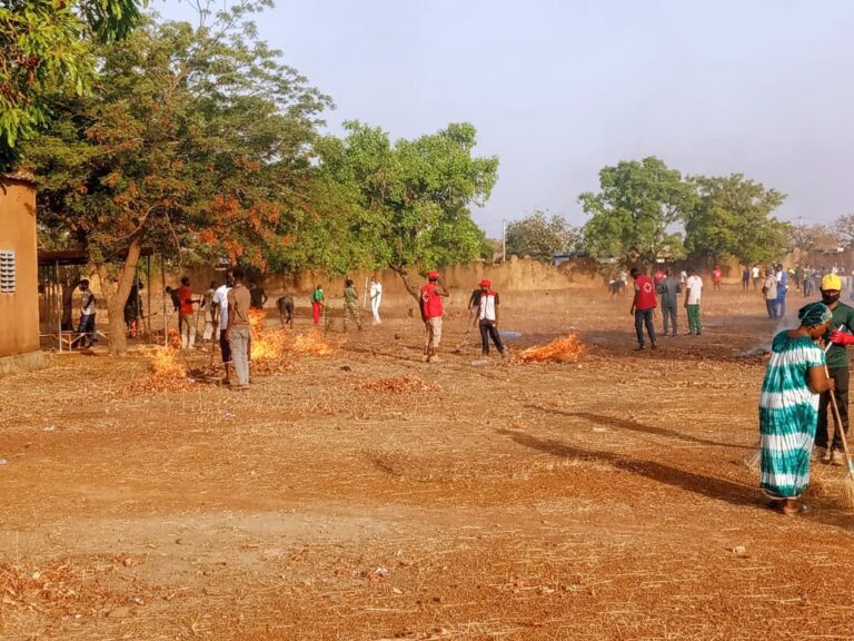 Sissili / JEPPC 2025 : Une journée de salubrité pour assainir le CMA de Léo