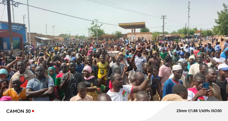 La population de Solenzo a appelé à mettre le piment dans les yeux des ennemis de la nation