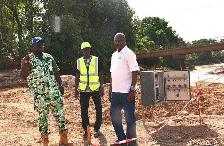 ᴘᴏɴᴛ ᴅᴇ ʜᴇ̀ʀᴇ̀ᴅᴏᴜɢᴏᴜ : ʟᴇ ᴅɪʀᴇᴄᴛᴇᴜʀ ɢᴇ́ɴᴇ́ʀᴀʟ ᴅᴇs ɪɴғʀᴀsᴛʀᴜᴄᴛᴜʀᴇs ᴅᴇ ᴛʀᴀɴsᴘᴏʀᴛ ᴇɴ ᴠɪsɪᴛᴇ sᴜʀ ʟᴇ ᴄʜᴀɴᴛɪᴇʀ