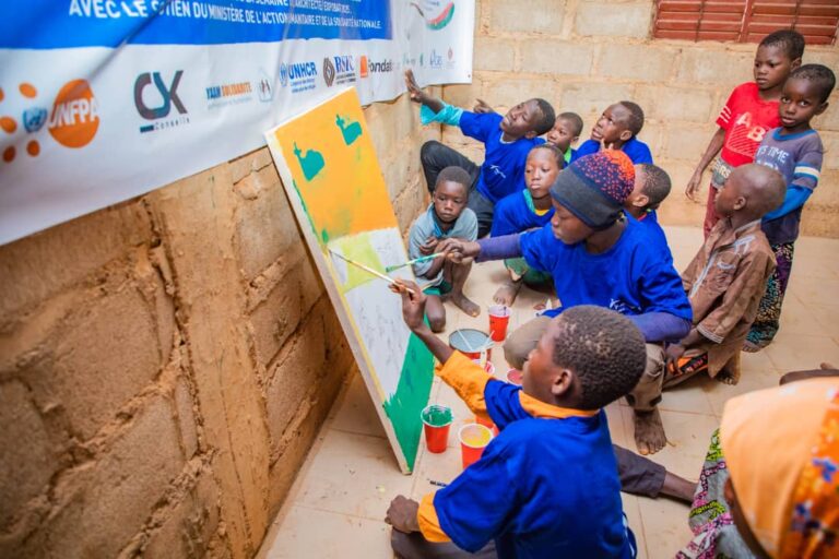 Peinture et art : L’Ordre des architectes égaye des déplacés internes à Panzani 